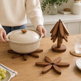 Wooden Trivet for Hot Pots & Bowls – Tree-Shaped Heat-Resistant Table Protector for Christmas Dining & Holiday Kitchen Decor