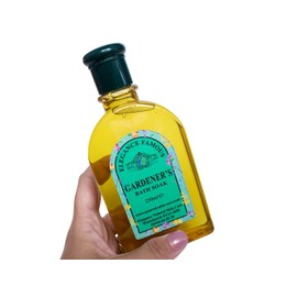 Famous Gardeners Bath Soak 250ml by Elegance Natural Skin Care Scented with Lotus Flower and Lillys