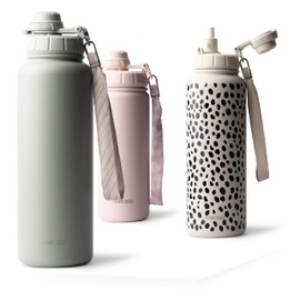 MAMEIDO Thermos Flask with Straw, 700 ml, Leak-Proof Drinking Bottle, Stainless Steel Insulated, Water Bottle with Carry Strap, Insulated Flask, BPA-Free (Desert Sage, 0.7 L)