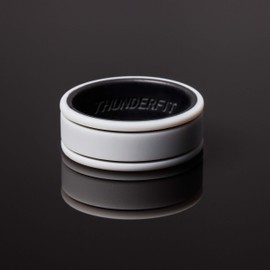 ThunderFit - Anillos de boda de silicona para hombre, 2 capas, bandas de compromiso de goma, 8 mm de ancho, 2 mm de grosor, paquete múltiple de 1/4/7, 15.5 - 16 (23.47mm), Silicona, Sin piedras