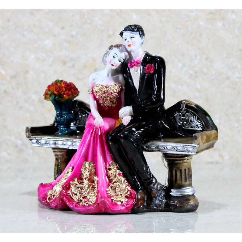 ESPLANADE Love Couple on Couch Showpiece Statue Sculpture Figure -