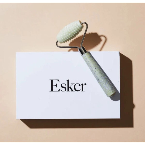 Esker Beauty Allover Jade Roller ~ Brand New in Box!!