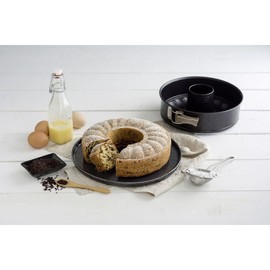 Zenker Springform Flach- und Rohrboden Ø 28 cm Backform mit 2 Böden, Profi-Kuchenformen-Set, mit hochwertiger Antihaftbeschichtung, einfaches Entformen für saftige Kuchen und Torten, Menge: 1 Stück