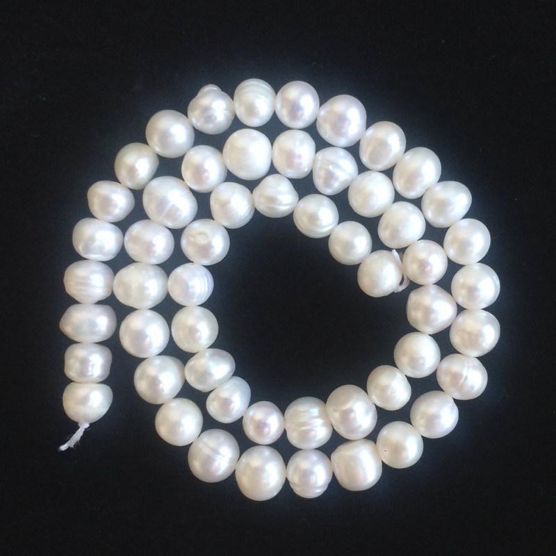 1 Strand Natural A+ Quality Round White Cultured Freshwater Pearl