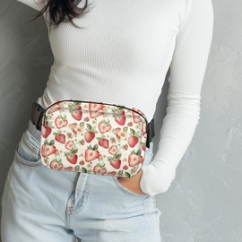 Strawberry Fanny Pack for Women Casual Belt Bag Waterproof Purse Lightweight Waist Bags with Adjustable Straps Wallet Travel Presents Workout
