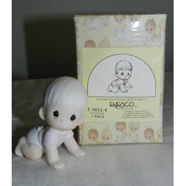 Precious Moments Baby Boy Crawling E2852E