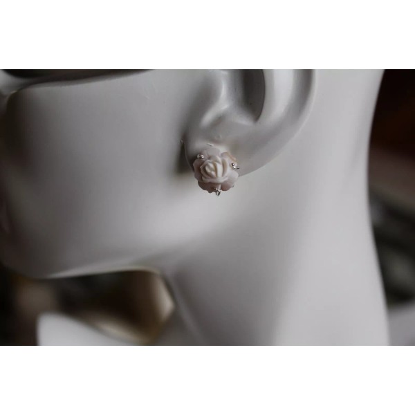 "Handmade" Master Hand carved Sardonyx shell rose earrings set in