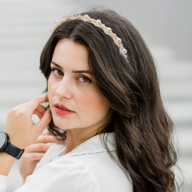 White Pearl Headband for Women Girls Pearl Headpiece Hair Accessories for Women Girls Pearls Hair Band for Wedding Party Beach Hairband with Pearls