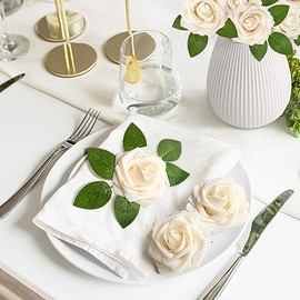 Mocoosy - 50 rosas artificiales de color blanco crema para decoraciones, rosa de espuma de aspecto real a granel con tallos para bricolaje, decoración floral para fiesta, hogar, ramos