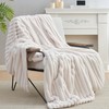 Amélie Home Soft Faux Fur Throw Blanket for Couch, Warm