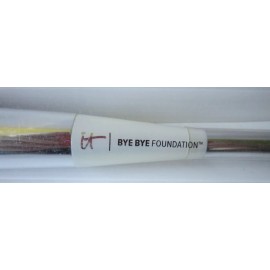 It Cosmetics Bye Bye Foundation Brush - All Over & Conceal  (Same as No 7 brush)