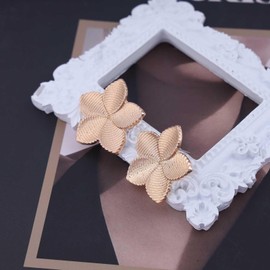 Inilbran Boho Flower Earrings Gold Flower Exaggerated Earrings Vintage Flower Stud Earrings Minimalist Flower Petal Earrings Jewellery for Women and Girls, Zinc, No Gemstone