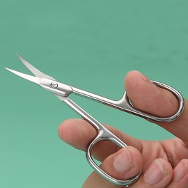 Eyebrow Scissors, Curved Blade Nail Scissors,Professional Stainless Steel Manicure Pedicure Scissors for Man and Women (1 PCS)