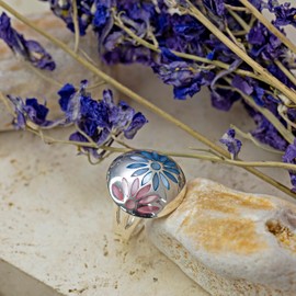 Tuscany Silver Women's Sterling Silver Pink and Blue Mother of Pearl Flower Ring - Size L