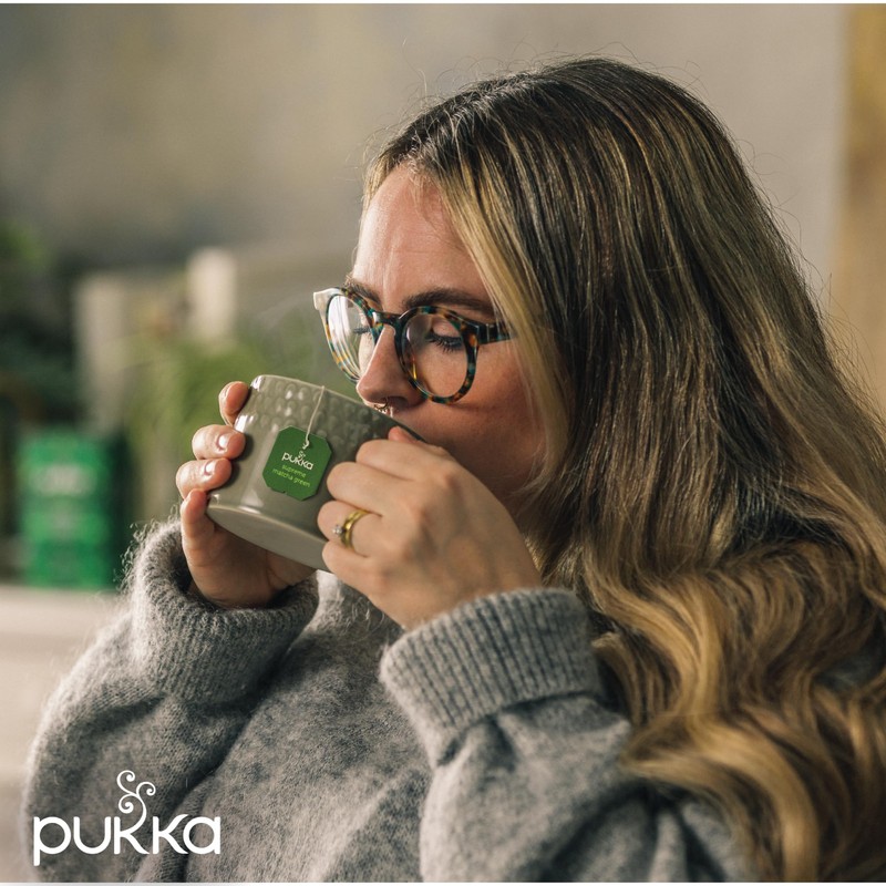 Pukka Supreme Matcha Green, Organic Herbal Green Tea with Oothu,