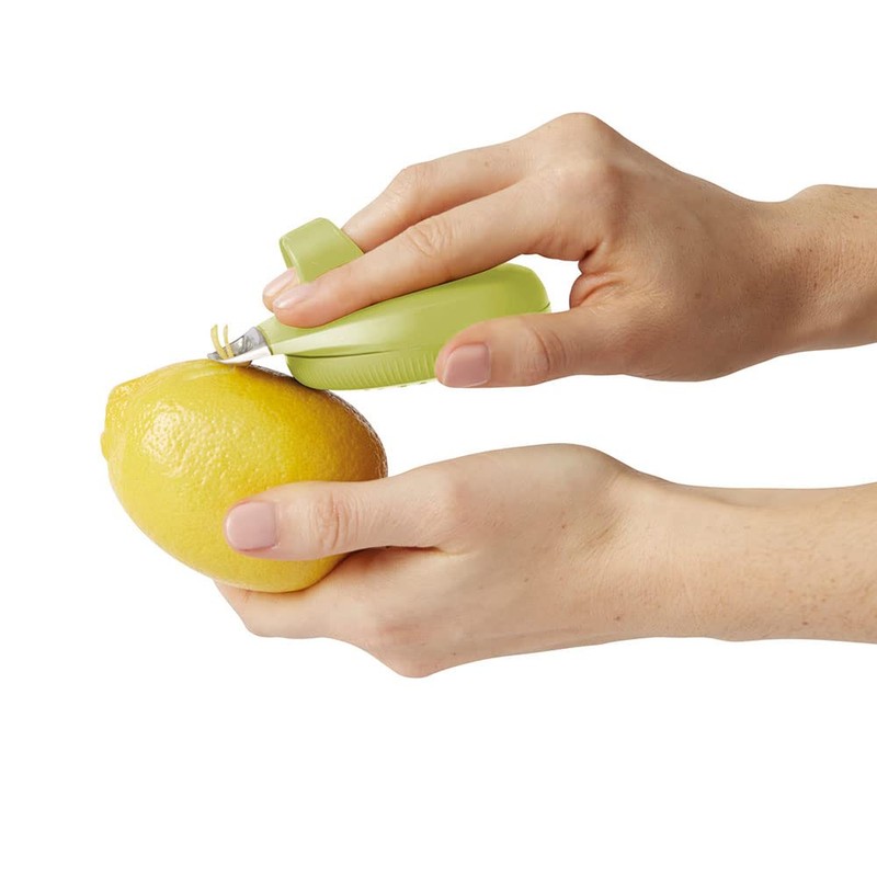 Chef'n FreshForce Lemon Juicer Squeezer Manual, Plastic & Stainless Steel,