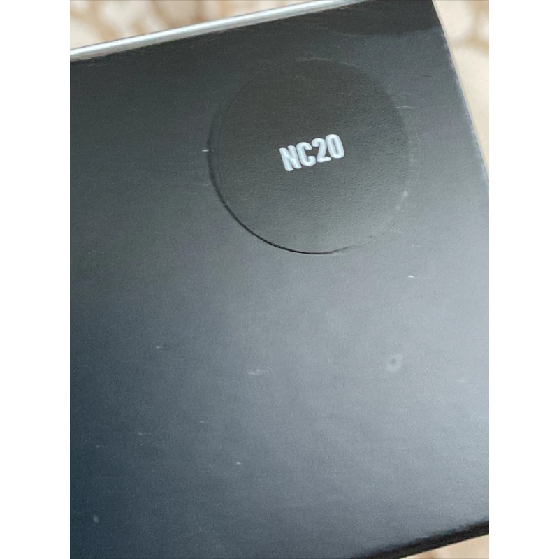 M·A·C MAC Studio Weight Foundation ~ NC20 ~ SPF30~ 30