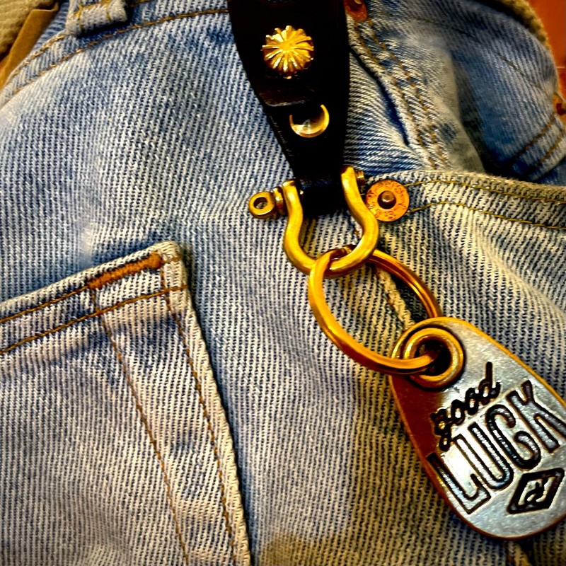 Tsutael Navajo Sunshine Vintage Genuine Leather Key Chain/Brass American Casual