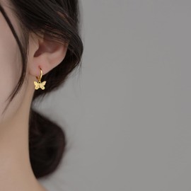 SLUYNZ Sterlingsilber Schmetterling Creolen Ohrringe für Frauen Damen Kleine Creolen Ohrringe Huggie Tropfen Hängend Ohrringe (B-Gold)