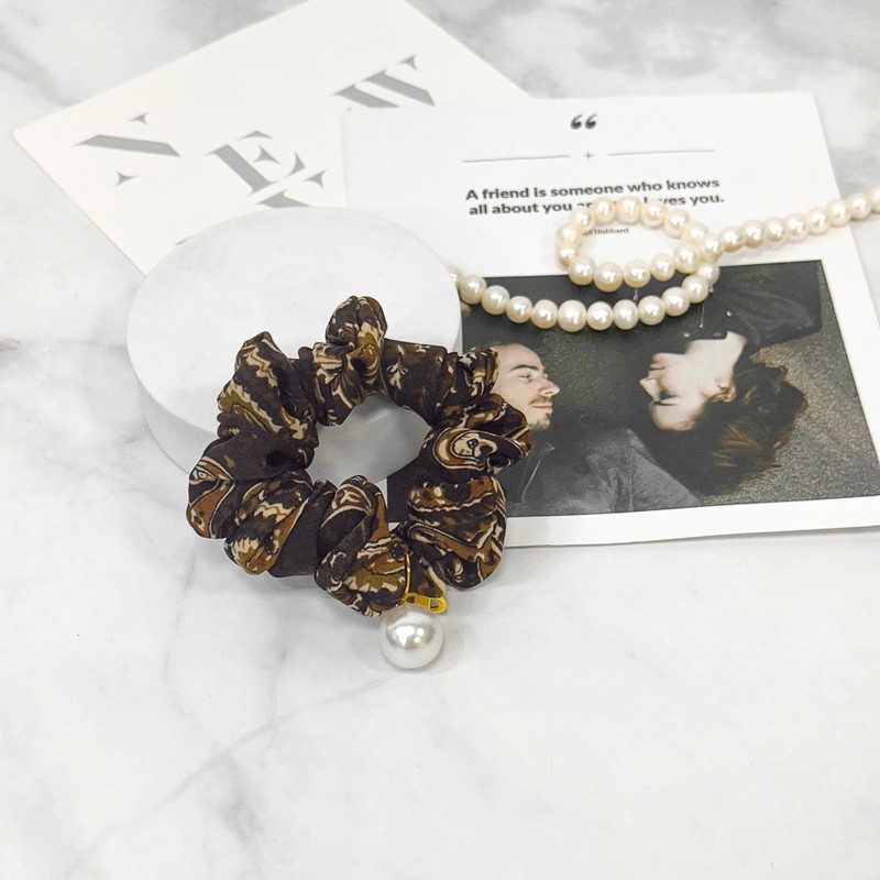 (3 types) Burnaby brown paisley pearl scrunchie 7cm / (3종)