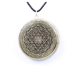 Panotophia Orpanit® Orgonite Pendant Exclusive Sri Yantra I 100% Genuine Orgonite I Protection Against EMF, 5G, Haarp, Radio Radiation I Real Orgone Energy for More Harmony I Health I Healing Stones