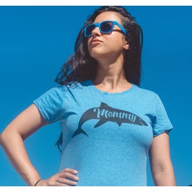 Womens Mommy Shark T Shirt Cute Mom Gift Funny Mama Family Cute Mothers Day Tee Funny T Shirts Mother's Day Tops for Women Cool Shark Top Women's Novelty Light Blue M