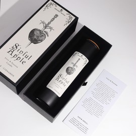 Purifying candles with old witches, apple and cinnamon, black candles for rituals of love and passion, special candles to attract happiness, seduction and positive energy