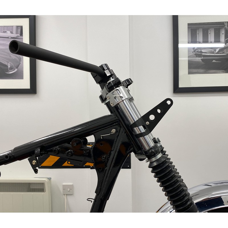 Pair Of Black Universal Fork Mount Headlight Brackets To Fit