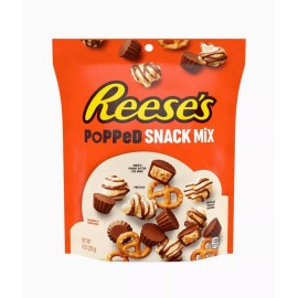 Reese's ⚫️ New Reese's Popped Snack Mix Peanut Butter Cups Pretzels Popcorn Bag 8oz