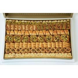 Zaitoune Cashew & Pistachio Baklava Selection Box - 2.2 lb | Traditional Luxury Honey Pastry | Arabic Dessert with Authentic flavors in Beautiful Packaging | Handmade in Turkey