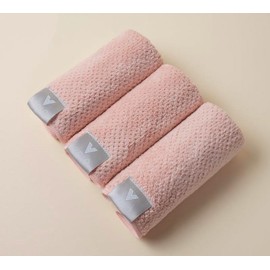 VOLO Beauty Nanoweave Face Towels -Whether post-treatment or simply for daily facial care, Nanoweave is ready and willing to be your skincare savior. - Colour: Cloud Pink
