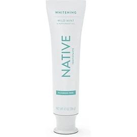 Pasta de dientes nativa elaborada con limpiadores de origen natural e ingredientes simples que blanquean los dientes de forma segura, 4.1 oz, menta silvestre sin flúor - 1 unidad
