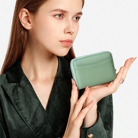 SLUKULU Women's RFID Blocking Credit Card Wallet, Minimalist Genuine Leather Zippered Small Coin Purse. (light green)