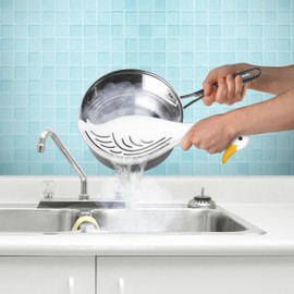Genuine Fred WATERFOWL Goose Pot Strainer – Great for Pasta and Vegetables - Easy One-Handed Draining - Space-Saving Design - Funny Kitchen Gadget and Accessory