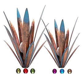 2pcs Tequila Sculpture Metal Agave Plant Home Decor Rustic Hand Painted Figurines Yard Decorations Lawn Ornaments（Multi-Color LED Solar Light ）