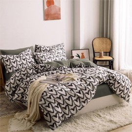 Freyamy Bed Linen, 135 x 200 cm, 2-piece Set, Black and White Hearts Bed Linen Sets, Soft, Brushed Microfibre, Reversible, Romantic Single Bed Duvet Cover with Zip and Pillowcase, 80 x 80 cm