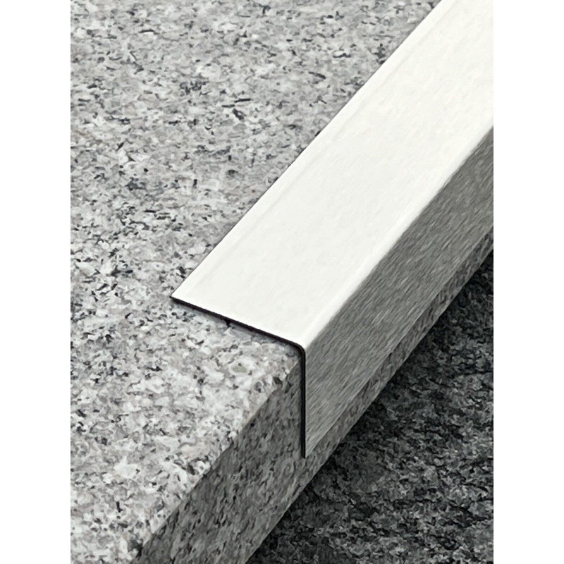 Stainless Steel Angle 1500 mm 90 Degree Angle Profile 25