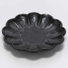 うつわ魯庵 Mino Ware 555-0045 Kaneko Komohei Linka Plate, Serving Plate, Black, Kneeling Flowers, Diameter 5.5 inches (14 cm), Microwave and Dishwasher Safe, Made in Japan