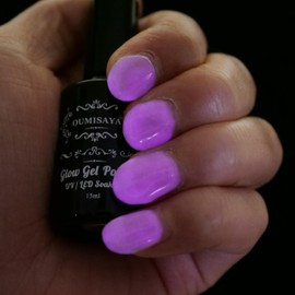 Oumisaya Glow in the dark Clear Gel Nail Polish 15ML Semi-Clear top coat gel glow purple color for nail art design (GP66bCP)