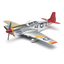 World War II Replica Fighter Air Planes ClassicAircraft P-51D Red Tails 1:48 by New Ray