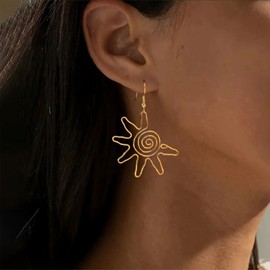 TseanYi Vintage Sun Earrings Gold Swirl Wire Spiral Drop Earrings Hollow Sun Dangle Hook Earring Exaggerate Sunburst Filigree Drop Earring Personality Geometric Jewelry