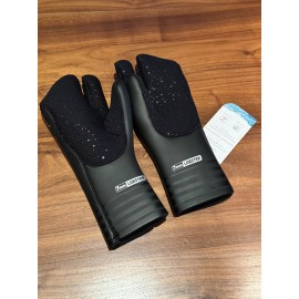 Buell 7mm Lobster Wetsuit Surfing Gloves Black, Brand New with Tags!