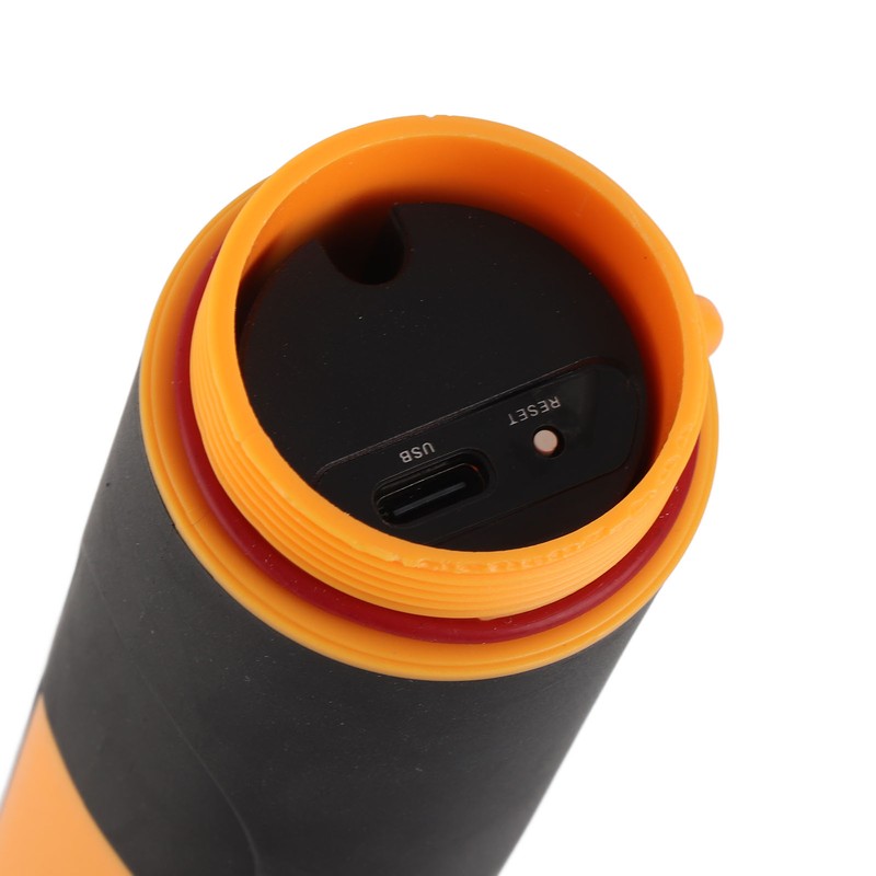 Handheld Metal Detector High Sensitivity Easy Control Operation Rechargeable Battery