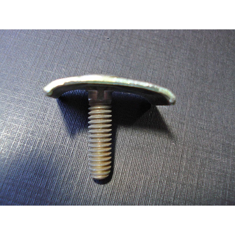 Auveco 6 pcs rear quarter belt moulding clips 1951 1952