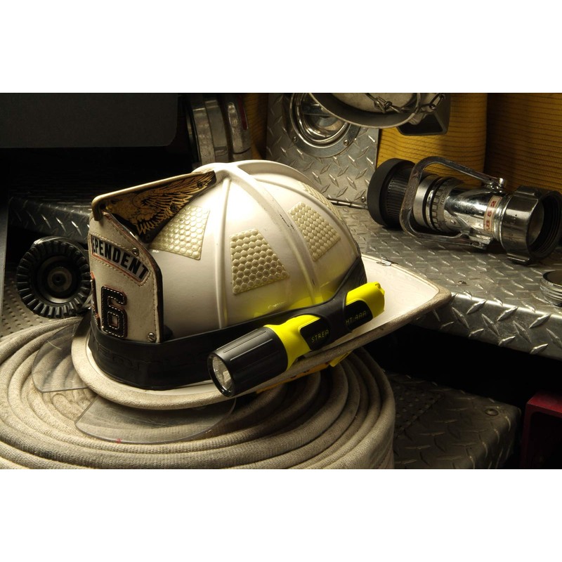 Streamlight 68602 4AA ProPolymer Lux Div 1 Flashlight with White