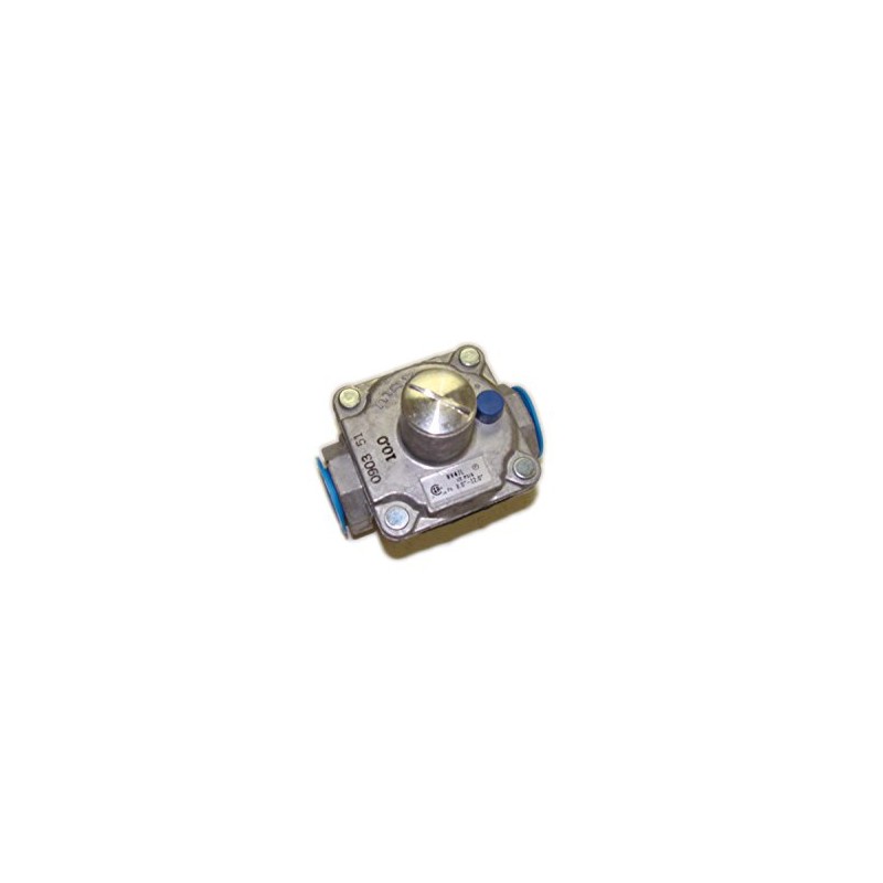Maxitrol 670 Natural Gas Regulator, 1/2-Inch