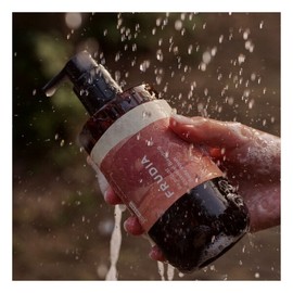 Frudia Leaf Frost Essential Blending Body Wash 300ml (Choose 1 of 3 types) / 후르디아 리프루스트 에센셜 블렌딩 바디워시 300ml(3종 택1)