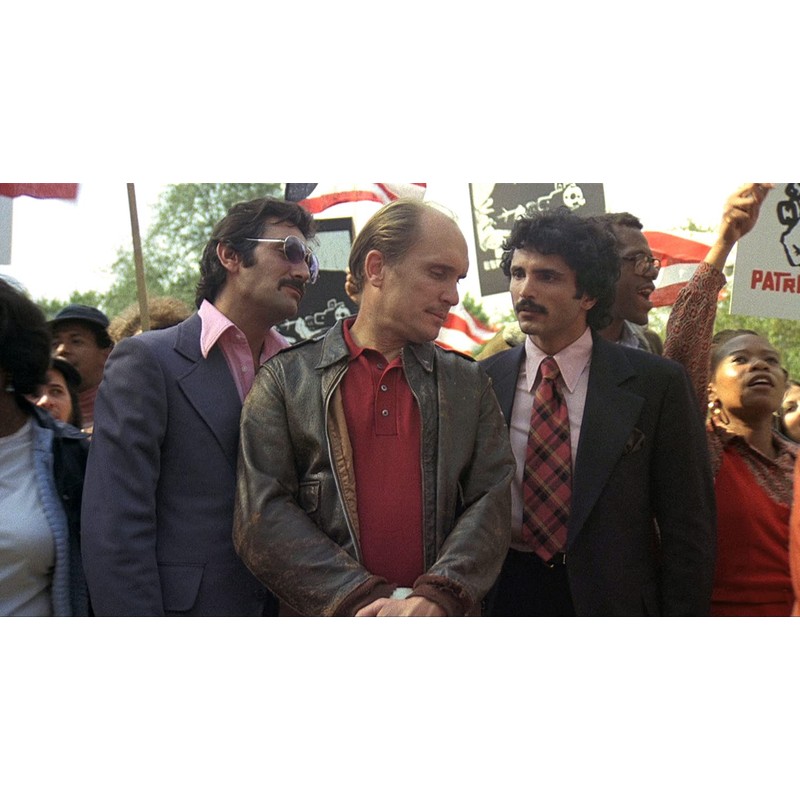 Wie ein Panther in der Nacht