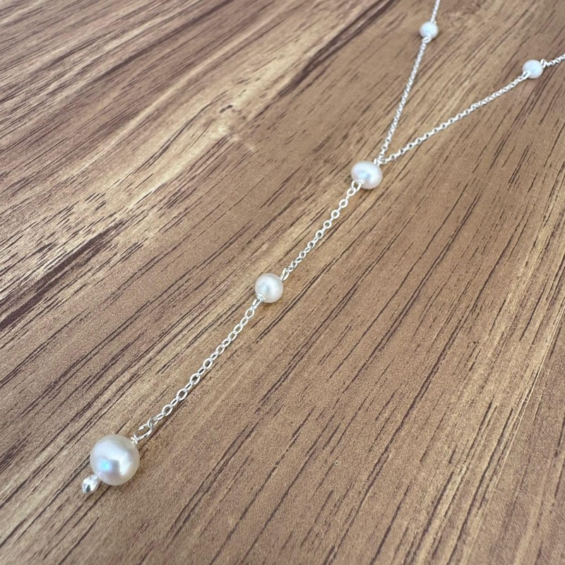 Agalea | Collar Corbatero de Plata Ley .925 con Perla