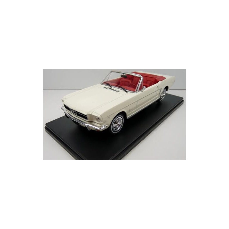 MAG NB94 1:24 Ford Mustang Convertible 1965 in White Diecast